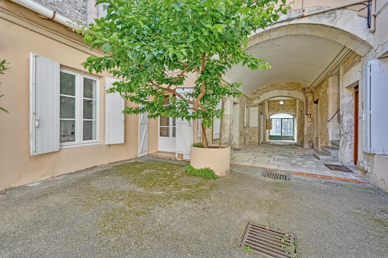 Appartement Au Calme En Plein Centre-Ville Nîmes Eksteriør bilde
